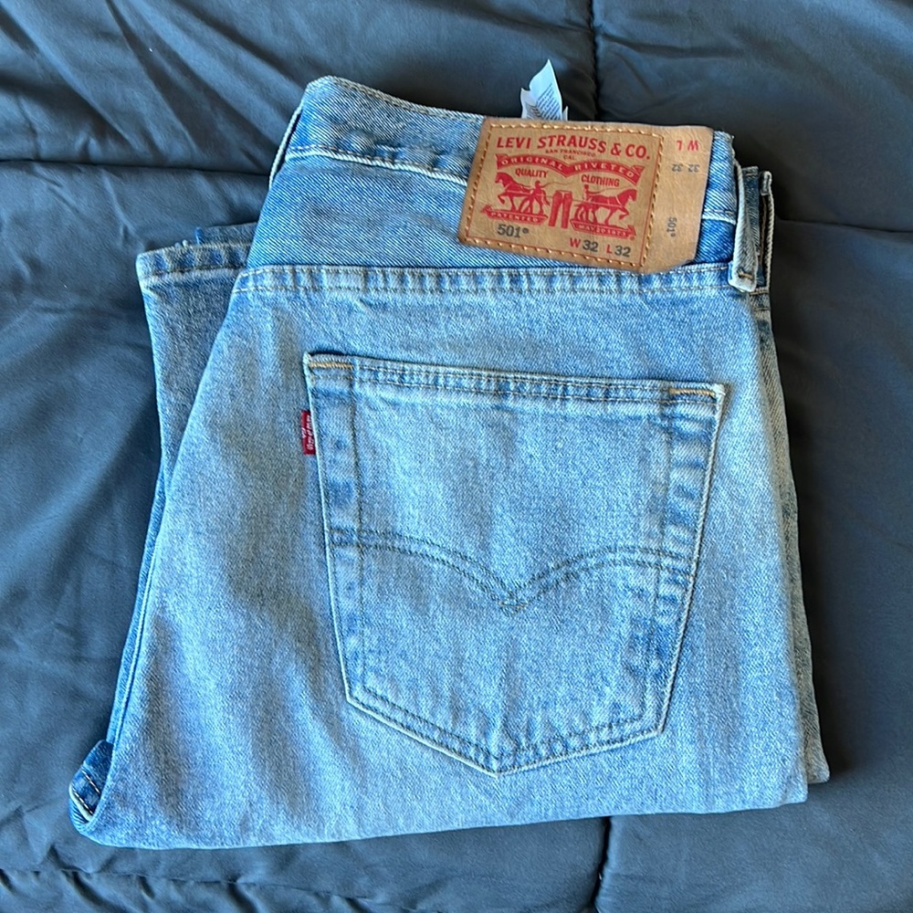 Mens Levi’s jeans 501- size 32L 32 W